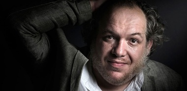 Scriitorul Mathias Énard, orientalist: Intervenţia militară străină în Irak, Afganistan şi Siria, o catastrofă. Oamenii sunt destul de conştienţi de unde le vine nefericirea