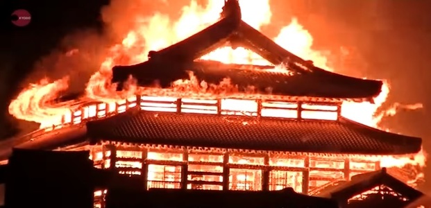 Castelul Shuri, simbol în Okinawa şi cândva inima Regatului Ryukyu, distrus în flăcări - VIDEO