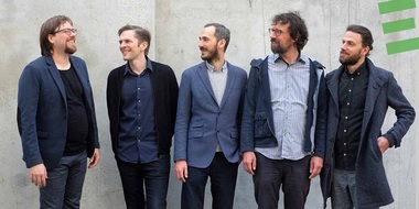 Compoziţiile simfonice ale lui Enescu, în variantă jazz cu Alex Simu Quintet în Franţa, Belgia, Olanda şi Anglia