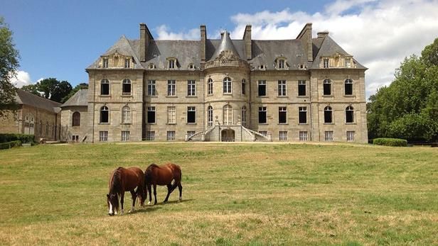 Le Figaro - Mai mult de 1500 de castele sunt de vânzare în Franţa