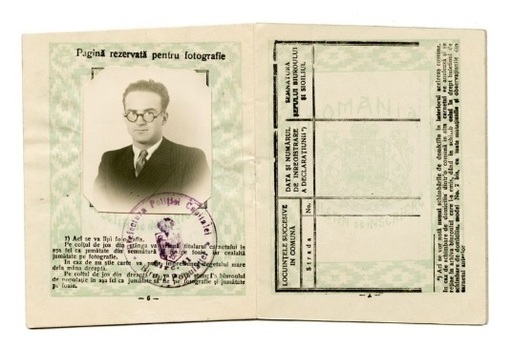 Nepotul lui Mircea Eliade susţine că dreptul de a decide viitorul documentelor familiei îi aparţine. Un marş este programat pentru luni