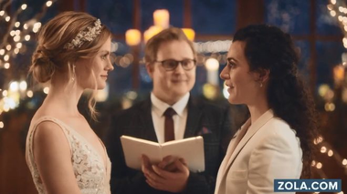 Hallmark, în centrul unui scandal, după ce a retras de la difuzare reclame în care apar cupluri formate din persoane de acelaşi sex