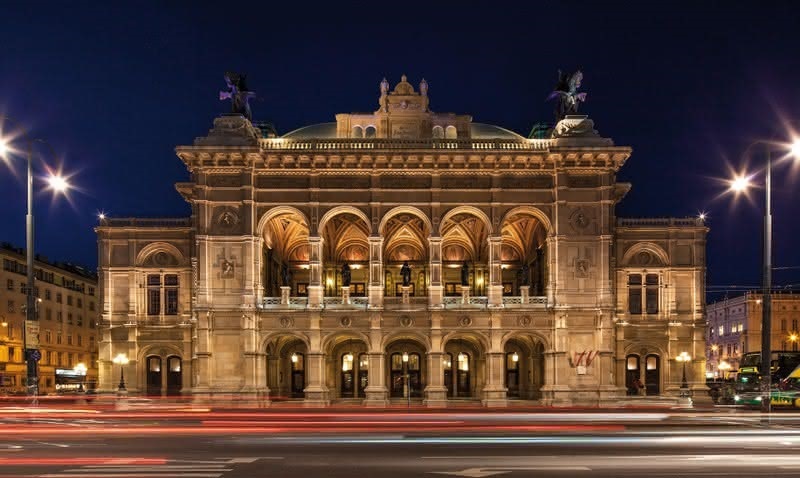 Schimbări la nivelul conducerii academiei de balet a Operei de Stat din Viena, după ce a fost dovedit că elevii au fost abuzaţi