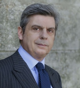 Scriitorul italian Maurizio Serra, ales membru în Academia franceză în locul lui Simone Veil