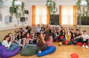 Provocare de Valentine’s Day pentru elevii de la Colegiul Naţional „Gheorghe Lazăr” din Bucureşti