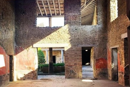 Trei case romane au fost deschise publicului la Pompei