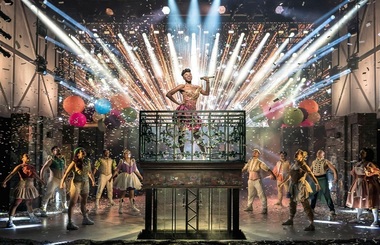 Spectacolele "& Juliet" şi "Fiddler on the Roof" au primit cele mai multe nominalizări la Premiile Olivier - VIDEO