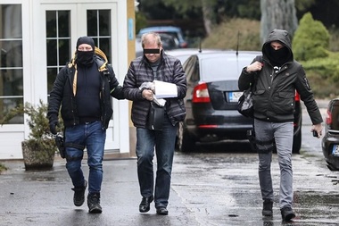 Slovacia - 13 judecători de rang înalt implicaţi în asasinarea jurnalistului Jan Kuciak, arestaţi