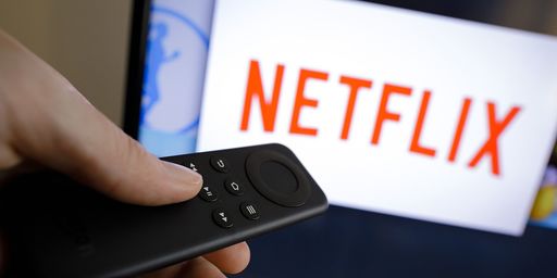 Uniunea Europeană solicită Netflix să-şi limiteze serviciul pentru a evita colapsul internetului 