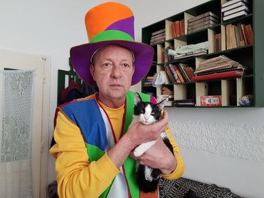 Actorul Marian Râlea spune poveşti pe YouTube