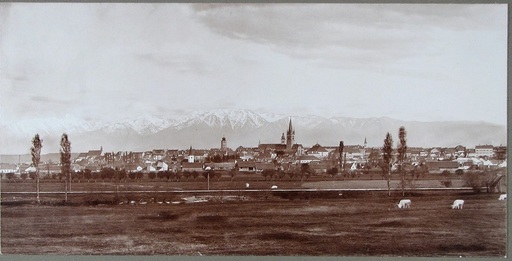 Fotografii ale străzilor, clădirilor şi statuilor din oraşele lumii, prezentate în expoziţia "World in Photography" de la Muzeul Brukenthal  