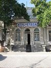 Biblioteca Judeţeană Vrancea trimite cititorilor cărţi acasă, prin curier
