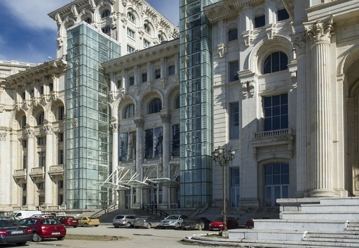 Ministerul Culturii susţine achiziţia de lucrări de artă contemporană prin MNAC, căruia îi va suplimenta bugetul cu 2 milioane de lei