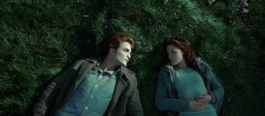 Stephenie Meyer, autoarea „Twilight”, va lansa în luna august un roman din aceeaşi serie