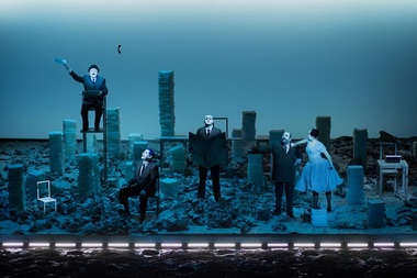 Spectacolul „Rinocerii”, bazat pe textul lui Eugène Ionesco şi montat de Robert Willson, difuzat online în premieră