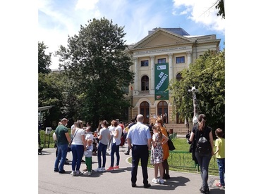 Peste 1.200 de vizitatori, în prima zi în care Muzeul „Antipa” a reluat activitatea cu publicul