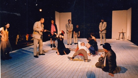 Spectacolul „Astă seară se joacă fără piesă”, după Luigi Pirandello, difuzat de Teatrul Odeon