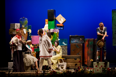 Spectacolul „C.F.R. - Cometa, Copilul şi Căţelul”, pus în scenă după texte de I.L. Caragiale, online la Teatrul Odeon