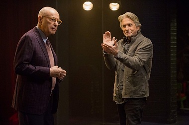 Serialul "The Kominsky Method", cu Michael Douglas şi Alan Arkin, va avea al treilea şi ultimul sezon la Netflix 