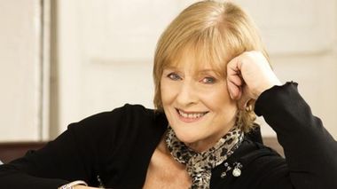 Scriitoarea Josephine Cox, unul dintre autorii britanici cel mai bine vânduţi, a murit la vârsta de 82 de ani

