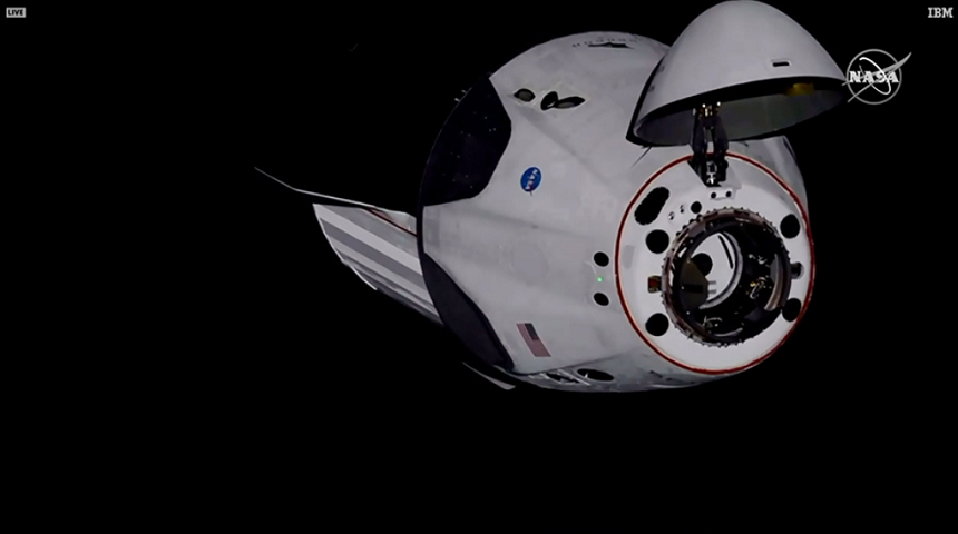 Capsula SpaceX a părăsit Staţia Spaţială Internaţională pentru a reveni pe Pământ