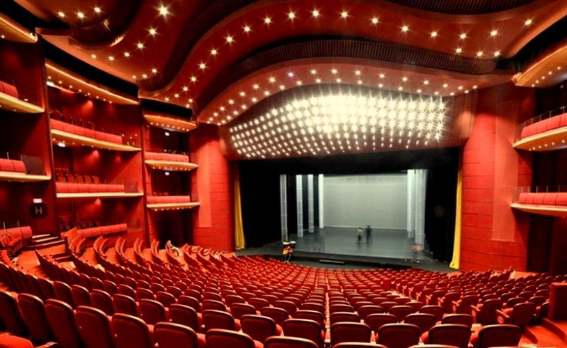 Spectacole din stagiunea Teatrului Naţional din Bucureşti, jucate în trei dintre sălile instituţiei