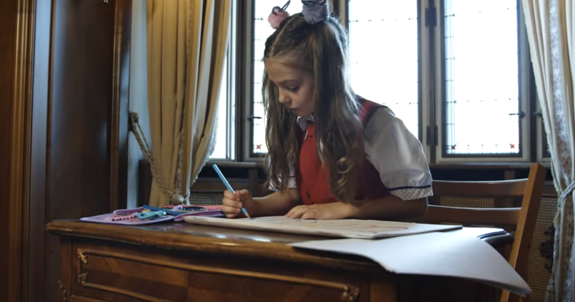 Ana Blandiana, Maia Morgenstern, Medeea Marinescu şi Ana-Maria Brânză, mesaj pentru elevi înainte de începerea şcolii: Educaţia este cea mai frumoasă aventură - VIDEO