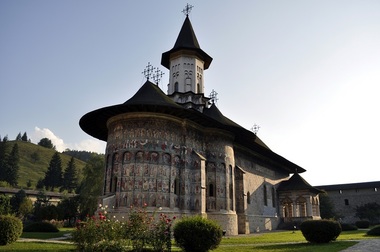 Restaurarea picturii interioare a Bisericii Învierea Domnului a Mănăstirii Suceviţa, finalizată după 20 de ani