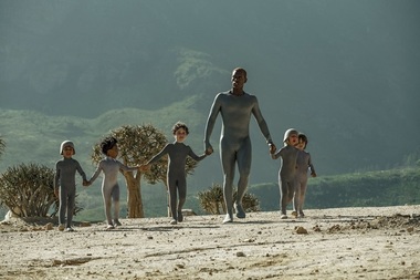 Serialul ştiinţifico-fantastic „Raised by Wolves”, regizat de Ridley Scott, va avea un al doilea sezon
