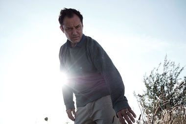 Miniseria „The Third Day”, cu Jude Law şi Naomie Harris, disponibilă pe HBO GO - VIDEO