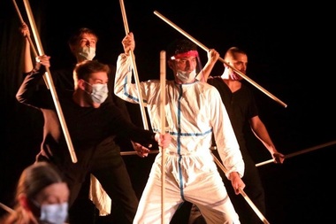 „Homer S.O.S.”, spectacol conceput în pandemie, prima premieră a stagiunii Teatrului Naţional din Timişoara