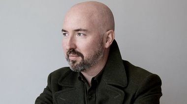 „Shuggie Bain”, romanul de debut al lui Douglas Stuart, este câştigătorul Booker Prize 2020
