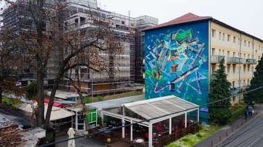 Autorul picturii murale de la Timişoara în care apare reprezentată Catedrala Mitropolitană, fără crucile de pe turle: Consider că semnul crucii este un simbol sacru, care se potriveşte doar în anumite contexte
