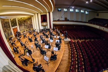 Directorul interimar al Filarmonicii Transilvania a renunţat la funcţie pentru că nu a dorit să ia măsuri împotriva unor colegi. Rareş Sângeorzan, noul manager temporar