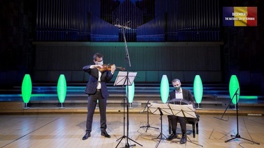 Ziua Naţională a României - Alexandru Tomescu, interpretare a imnului pe Stradivarius Elder-Voicu, „Scrisoarea III” de Mihai Eminescu, recitată în limba cehă