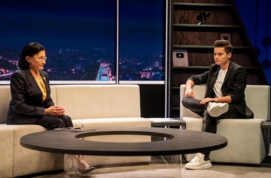 Prima TV - „Selly Show” - Dezbatere dintre un fost elev şi un fost ministru al Educaţiei

