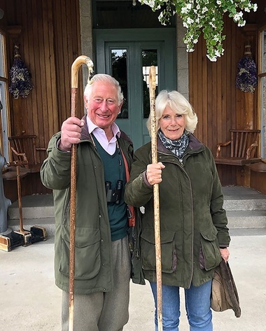 Prinţul de Wales şi Camilla au lansat un nou portret de Crăciun 