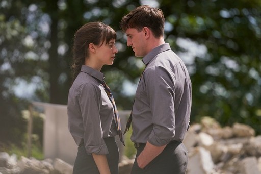 BBC Three revine pe micile ecrane după succesul înregistrat de serialele "Normal People" şi "Fleabag" 