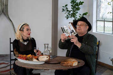 Ana Morodan este invitată la "Poezie şi delicateţuri", noua emisiune semnată Mircea Dinescu la Prima TV - VIDEO