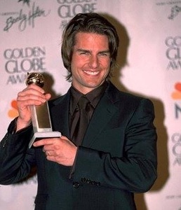Tom Cruise a înapoiat toate cele trei Globuri de Aur câştigate, în semn de protest faţă de Asociaţia Presei Străine de la Hollywood