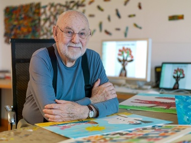 Scriitorul şi ilustratorul american Eric Carle, cunoscut pentru "The Very Hungry Caterpillar", a murit la vârsta de 91 de ani
