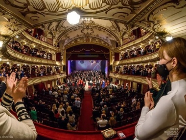 Raport al Ministerului Culturii - Manifestările culturale pot fi organizate în condiţii de siguranţă. O persoană, confirmată pozitiv la testul Covid-19 după spectacolul de la Cluj 