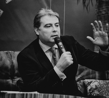 Istoricul Adrian Cioroianu, „aproape sigur” viitorul manager al Bibliotecii Naţionale a României