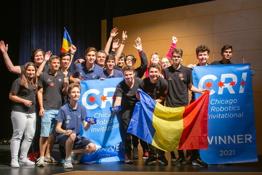 Echipa de Robotică a României a obţinut locul întâl, cu nou record mondial la puncte, la Campionatul Internaţional de la Chicago
