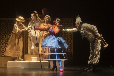Spectacolul "Dragostea celor trei portocale", de Carlo Gozzi, pe scena Teatrului de Vară Herăstrău