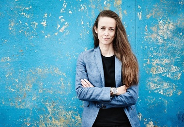 Muzica Secolului XXI la Festivalul „Enescu” 2021 - Jessica Cottis va dirija Orchestra Filarmonicii din Bacău alături de baritonul Simon Keenlyside şi violoncelistul Raphael Wallfisch 