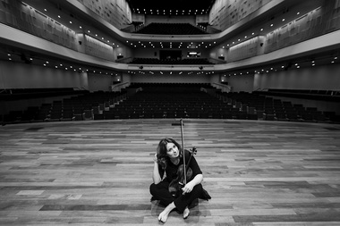 Muzica Secolului XXI la Festivalul „Enescu” 2021 - Violonistele Patricia Kopatchinskaja şi Carolin Widmann, acompaniate de Filarmonicile din Iaşi şi Sibiu