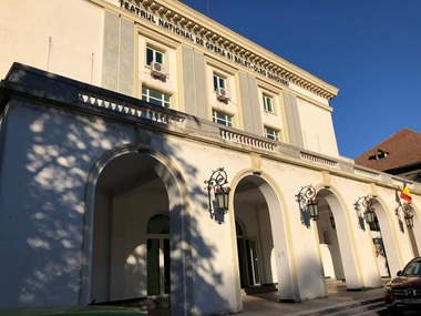 UPDATE - Angajaţi al Teatrului "Oleg Danovski" Constanţa acuză conducerea instituţiei de umilinţe şi abuzuri sexuale. "Avem canapele cu excremente de animale, gândaci şi şoareci" - FOTO