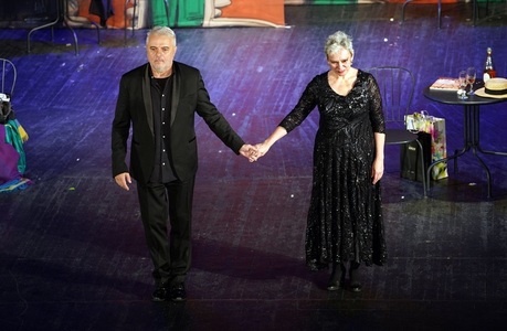 Reuniunea Teatrelor Naţionale Româneşti - Actorii Oana Pellea şi Mircea Rusu, ovaţionaţi la Chişinău