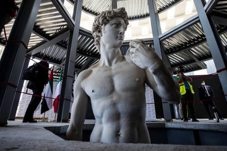 Expo Dubai 2020 - Părţi ale statuii "David" de Michelangelo, acoperite de teamă să nu ofenseze tradiţionaliştii islamişti. Istoric: "Statul italian şi arta italiană au fost modificate"